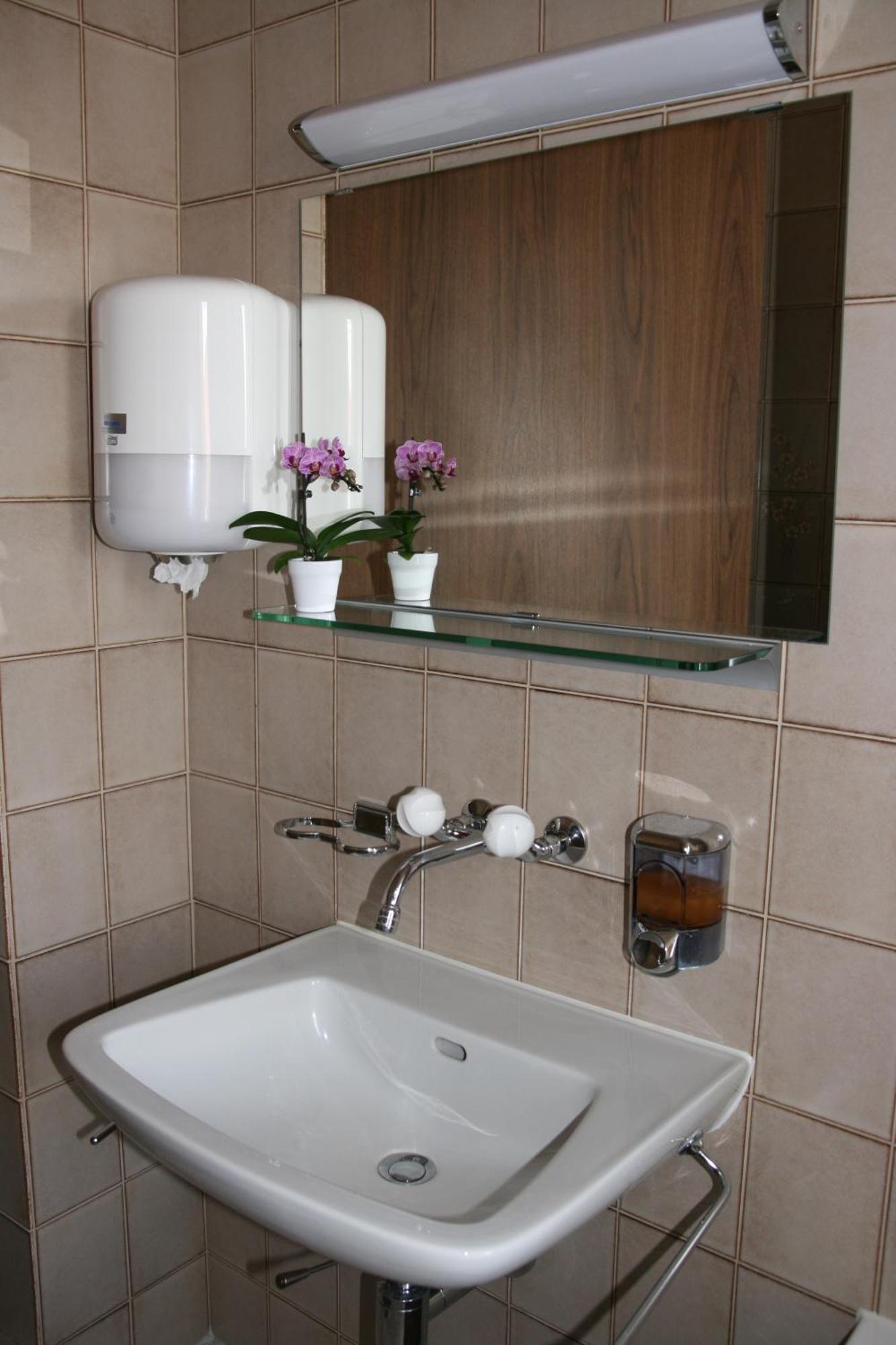 Hotel Glaernisch Hof Хорґен Екстер'єр фото