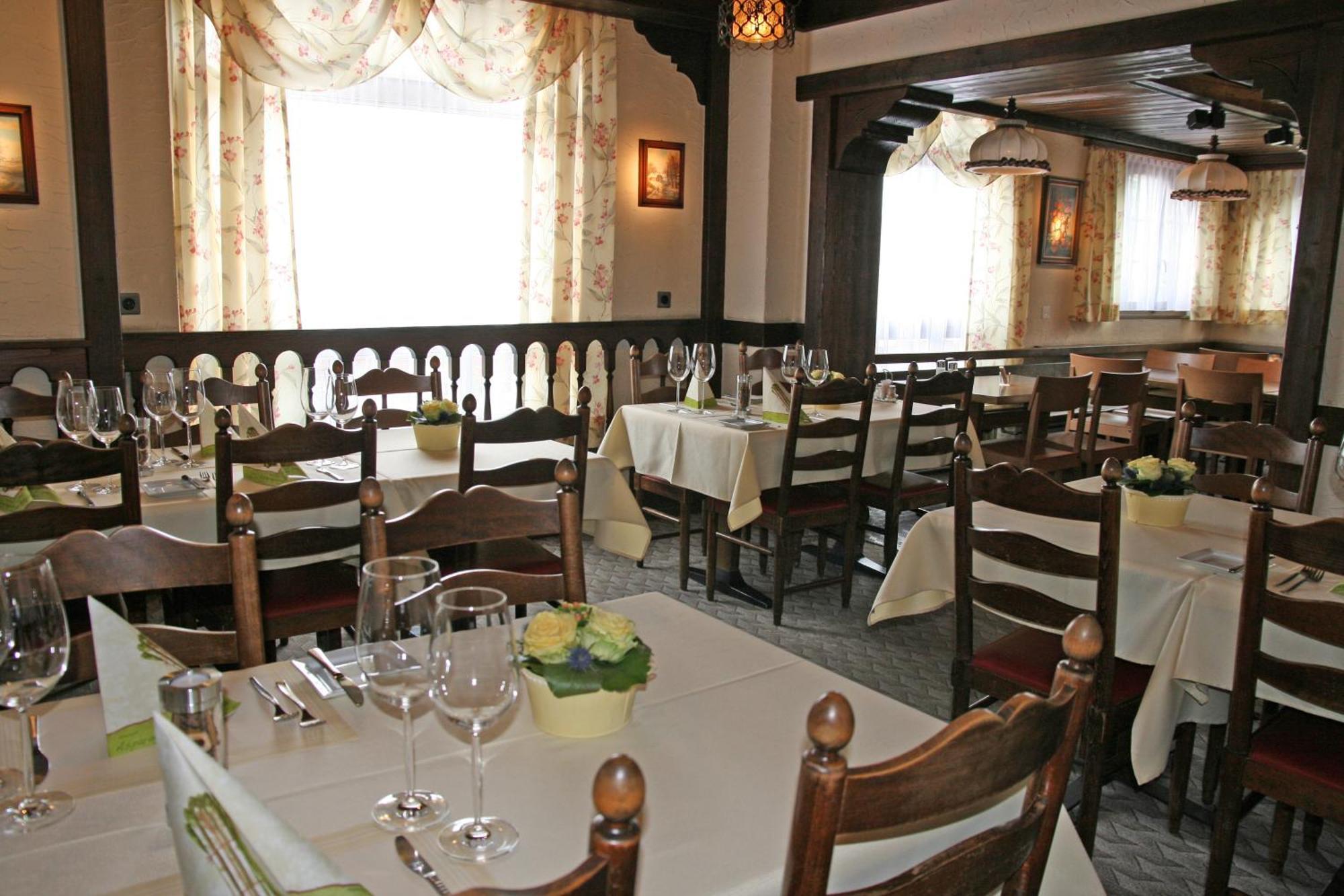 Hotel Glaernisch Hof Хорґен Екстер'єр фото