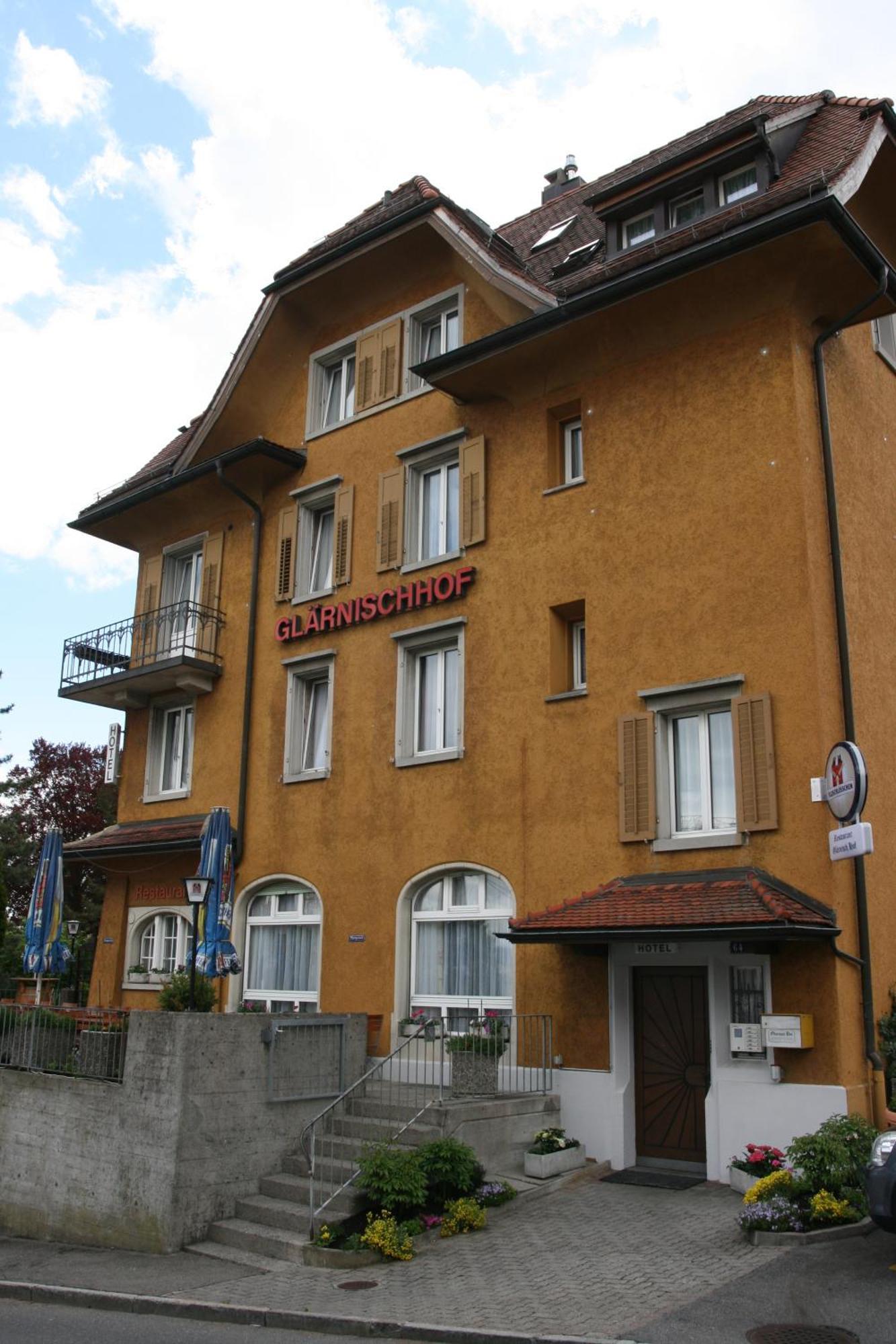 Hotel Glaernisch Hof Хорґен Екстер'єр фото