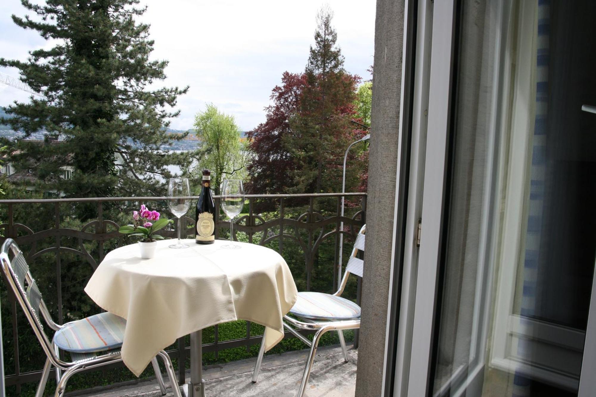 Hotel Glaernisch Hof Хорґен Екстер'єр фото