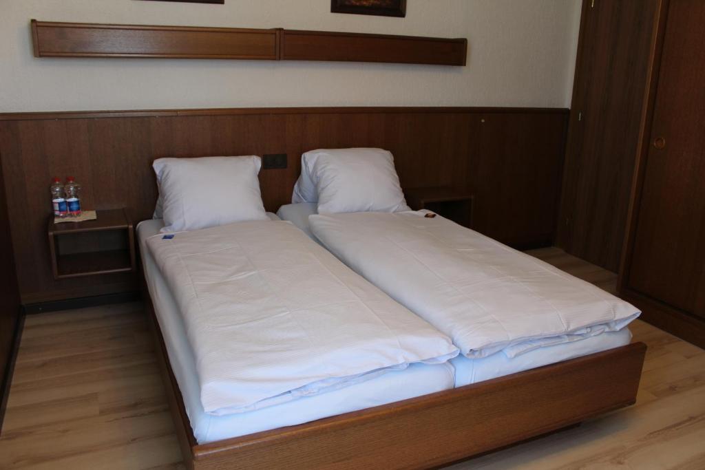 Hotel Glaernisch Hof Хорґен Номер фото