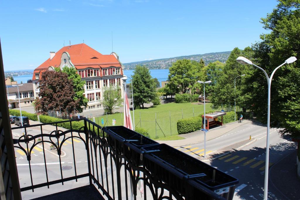 Hotel Glaernisch Hof Хорґен Номер фото