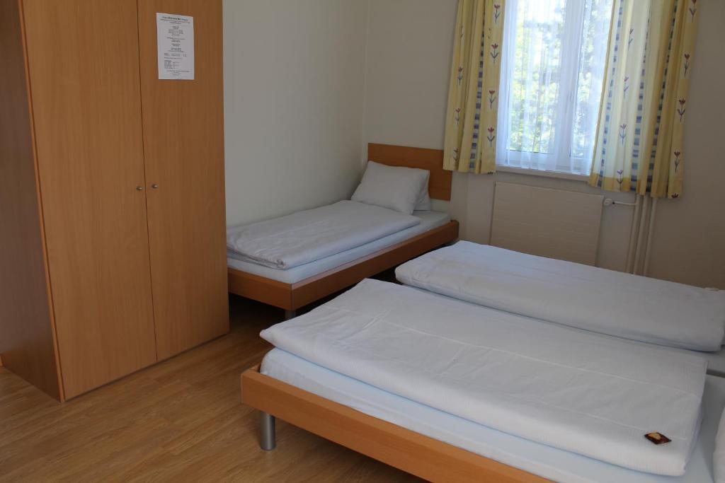 Hotel Glaernisch Hof Хорґен Номер фото